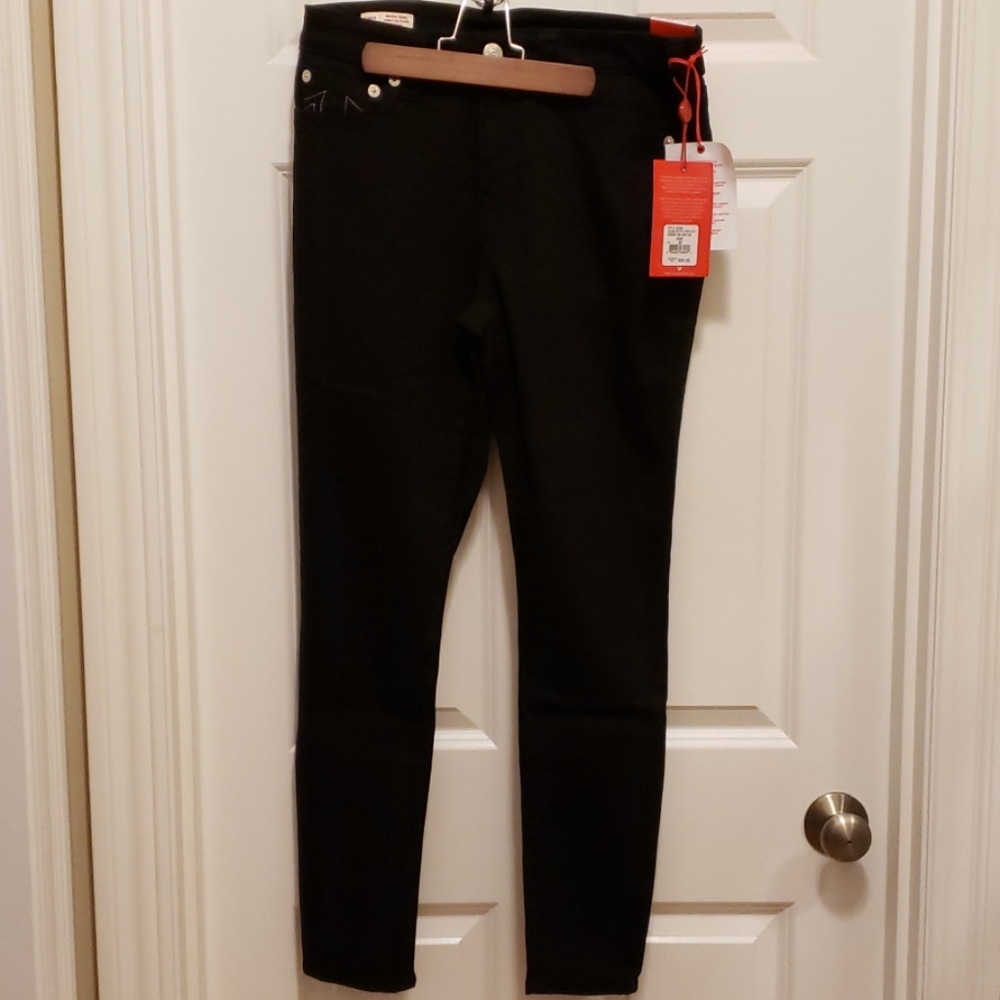 NWT True Religion Black Mid Rise Skinny Jean